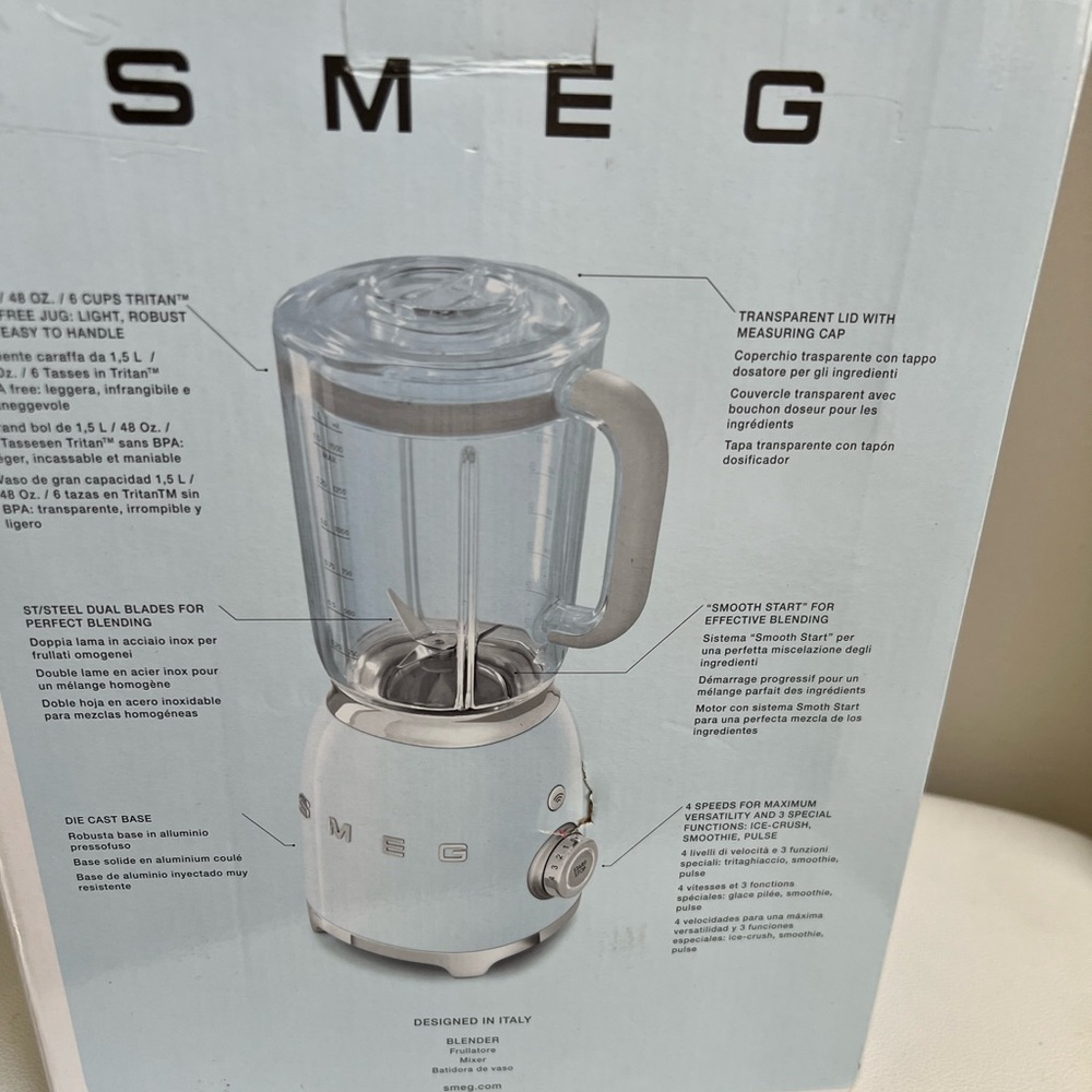 SMEG 50’s Retro Style Aesthetic Blender 6.4”L x 7.8” W x 15.6”H